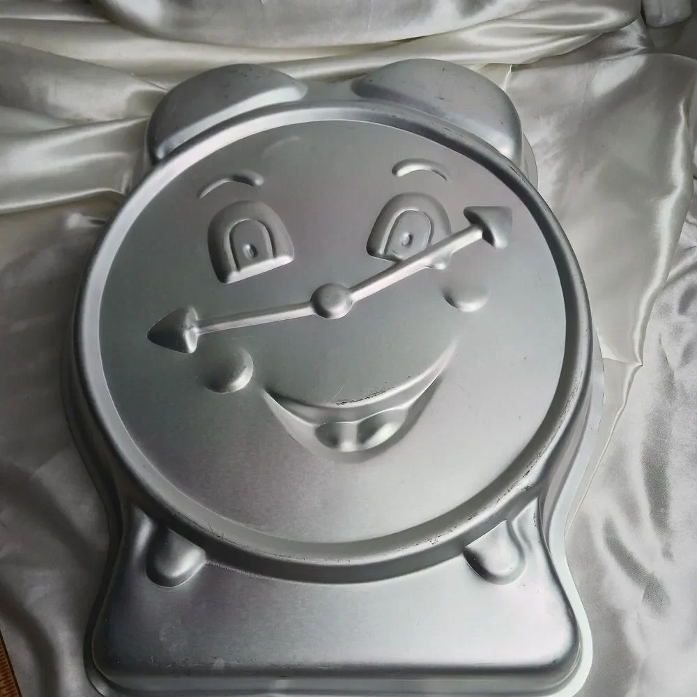 VINTAGE WILTON GOOD TIME ALARM CLOCK CAKE PAN